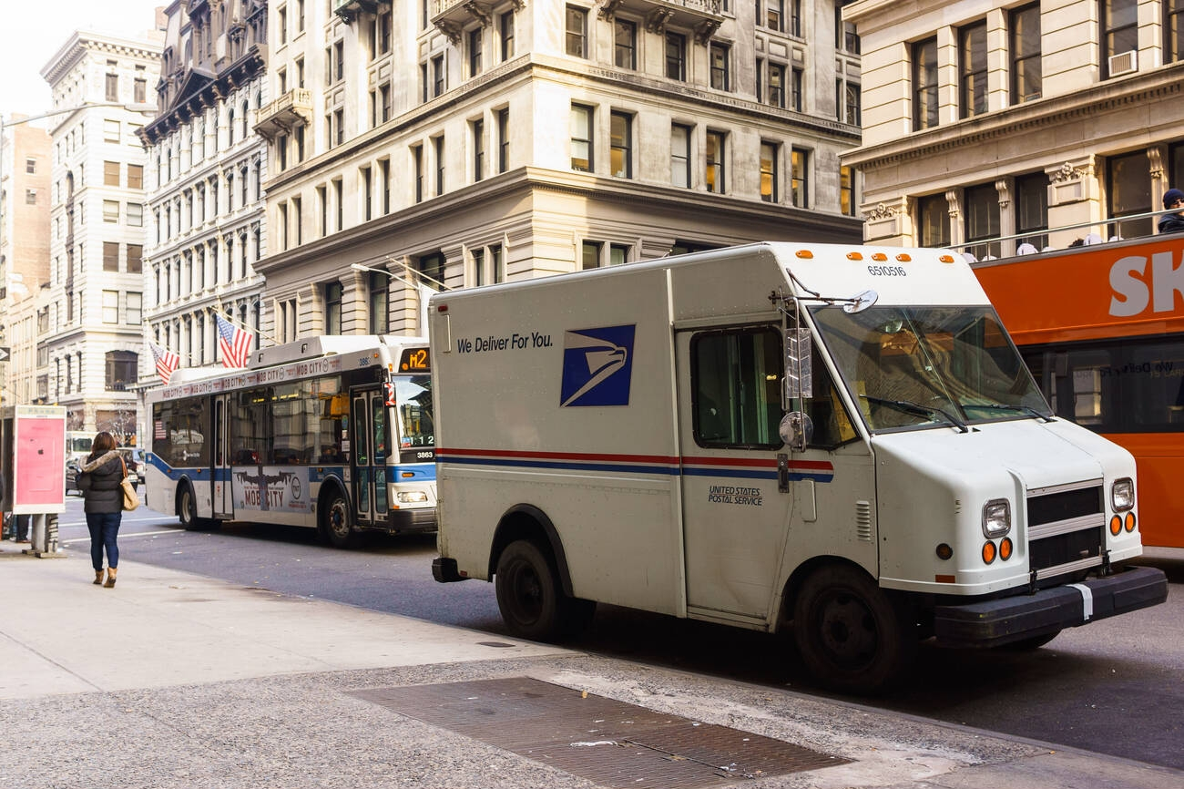 understanding-moving-through-network-in-usps-tracking-a